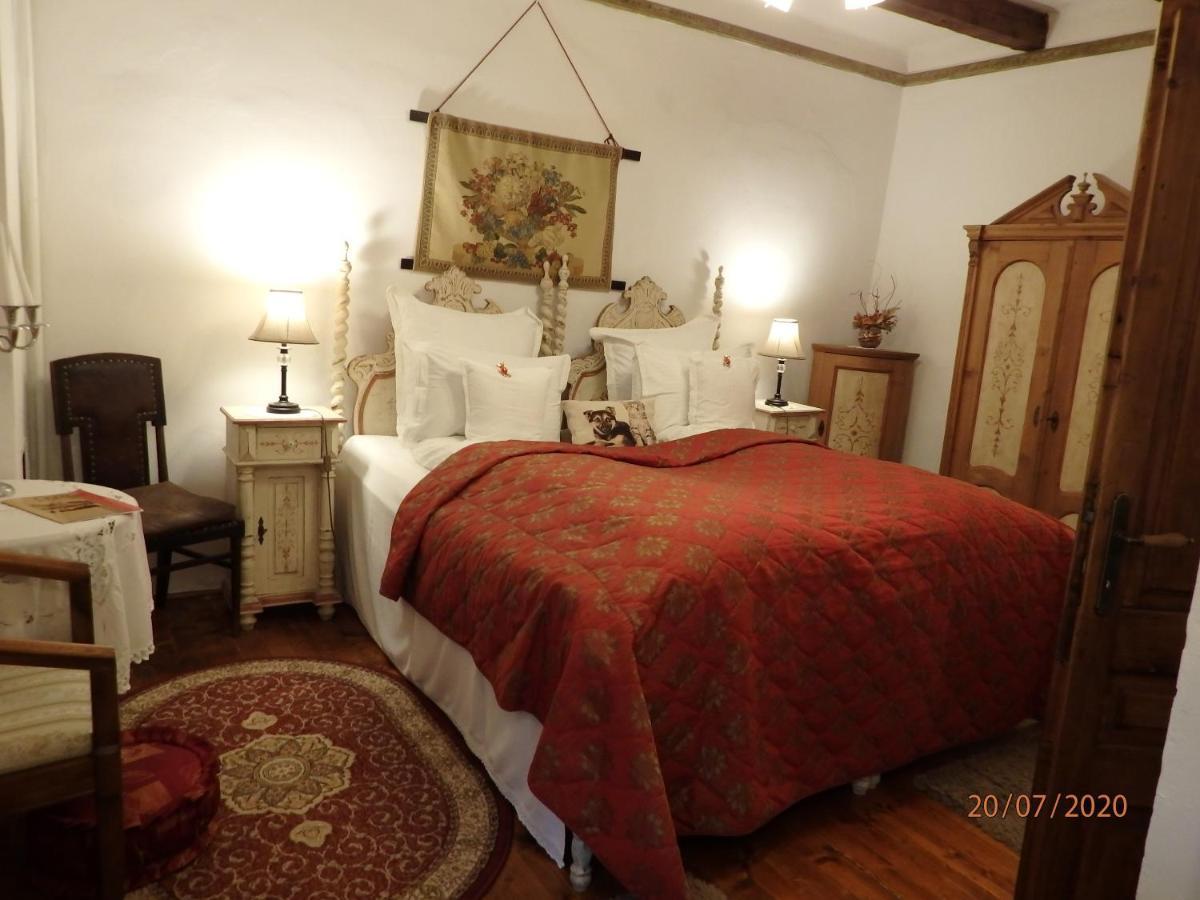 Casa Cositorarului Boutique Guest house